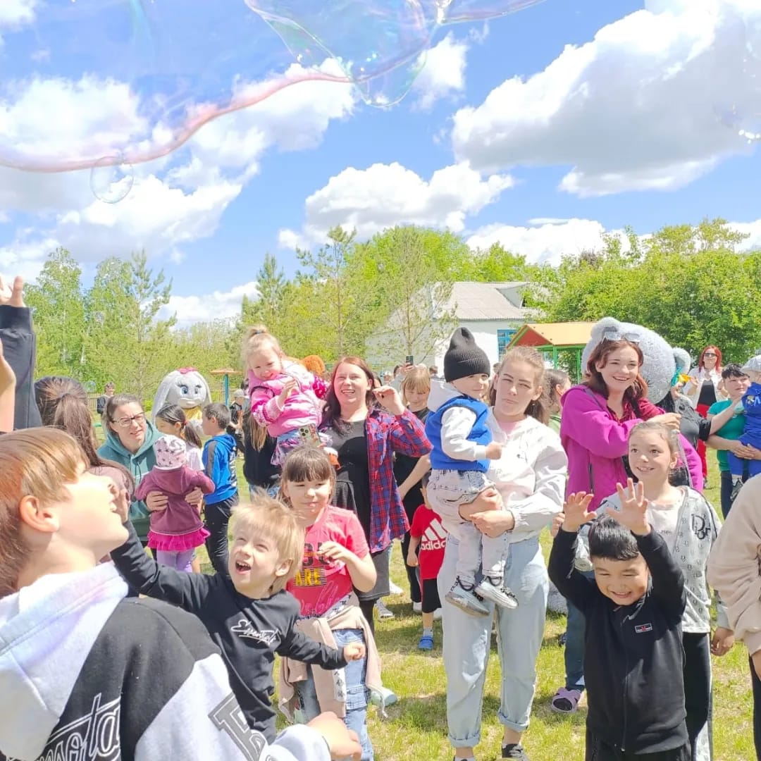 1 июня 2024 года в КГУ &quot;Александровская основная школа&quot; проведено праздничное мероприятие, посвященное Дню защиты детей.
